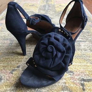 50%OFF Stunning Navy Blue Suede Rosette  Sandal